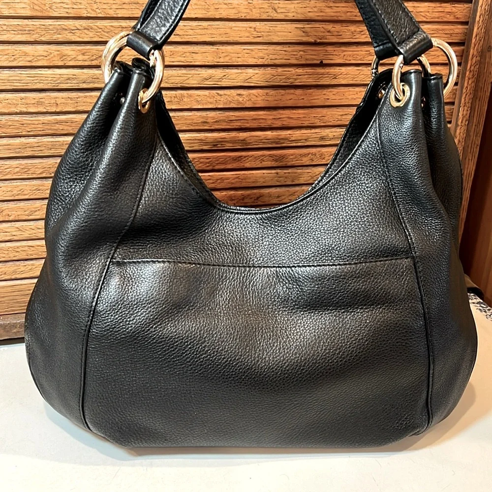 EUC Michael Kors tassel hobo black, pebble leather, satchel shoulder bag